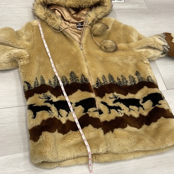 Vintage Northern Lifestyles Canada FunFur (faux fur) Jacket - Picture 15 of 16